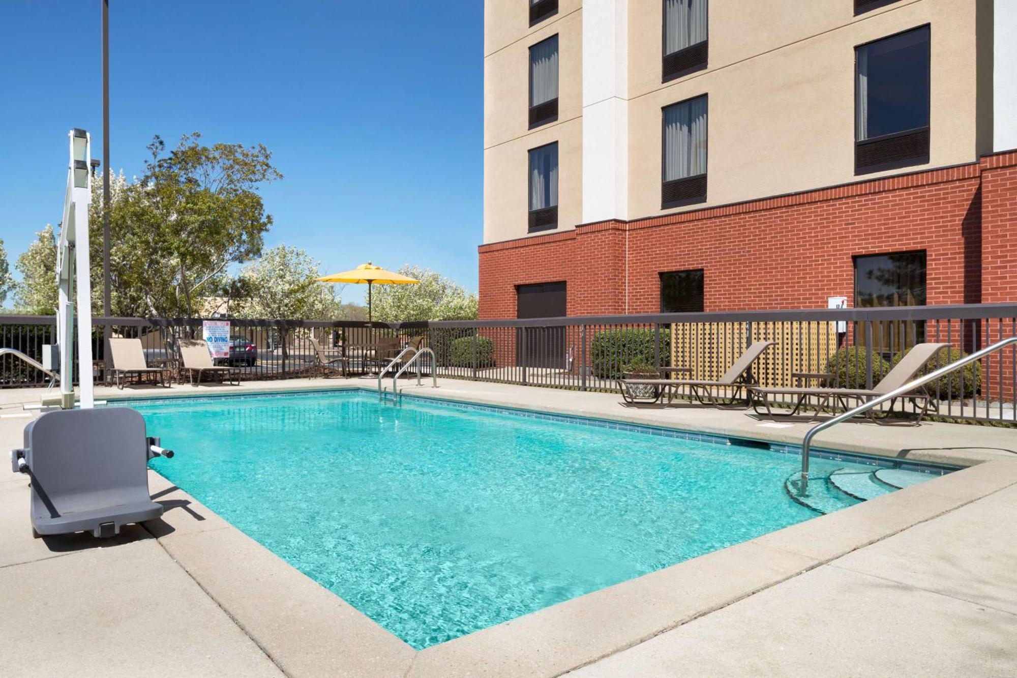 Hampton Inn Pell City Esterno foto